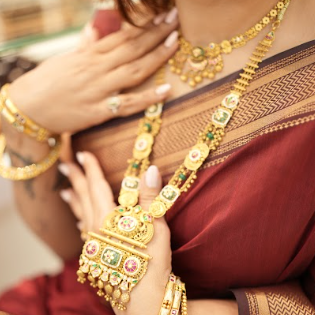Hiraola's Product Image